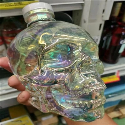 Üveg koponya palack vodka